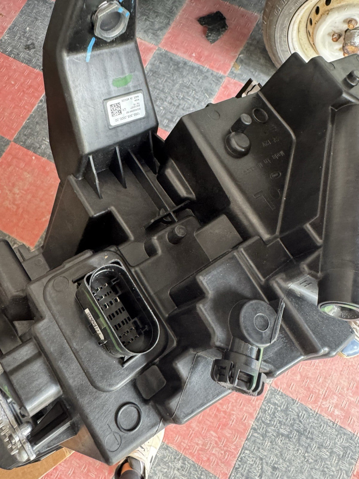 2025 Volkswagen VW TOS headlights Set OEM NO RETURNS