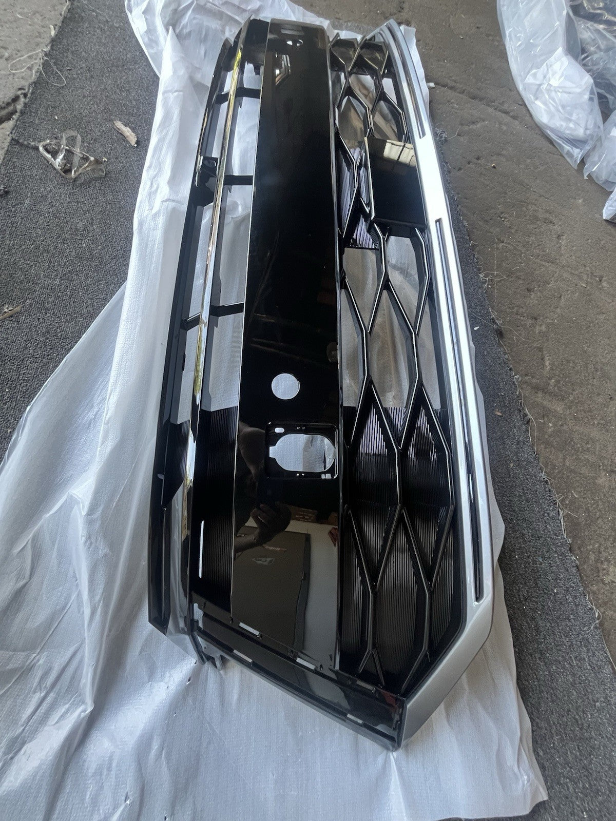 Fit For 11th Hyundai Sonata 2024-2026 SE/SEL ABS Front Bumper Upper Mesh Grille