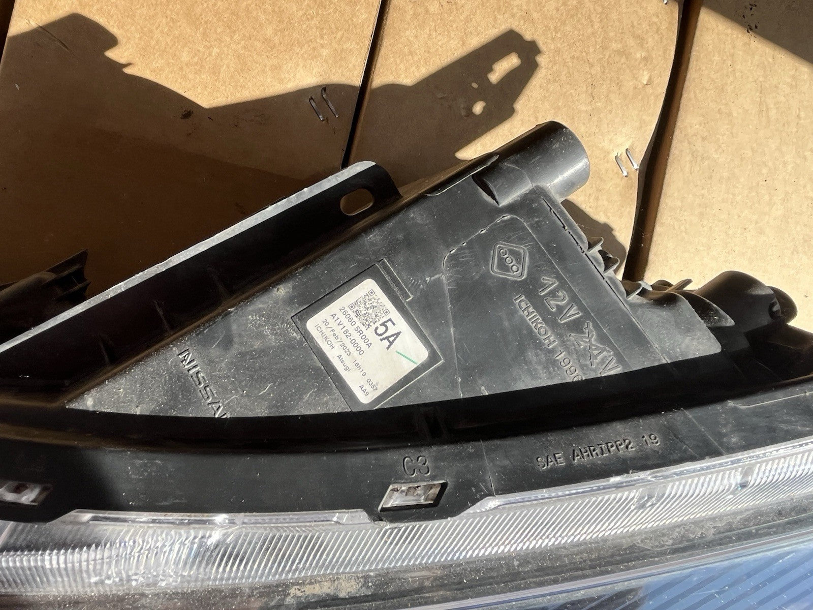 2019-2022 Nissan Altima Headlight Driver Side (damaged From The Back)