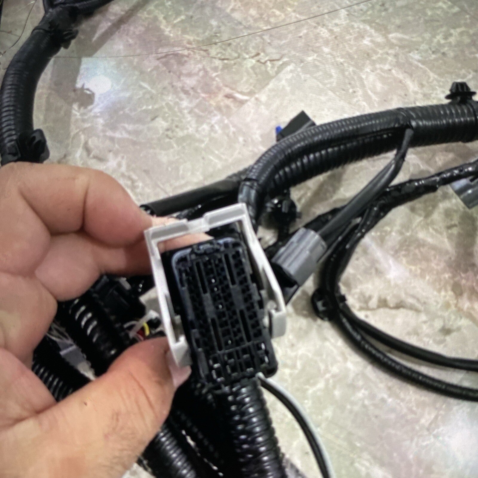 Genuine Mitsubishi Engine Harness MQ718393 2022 2023 2024 Mitsubishi Outlander