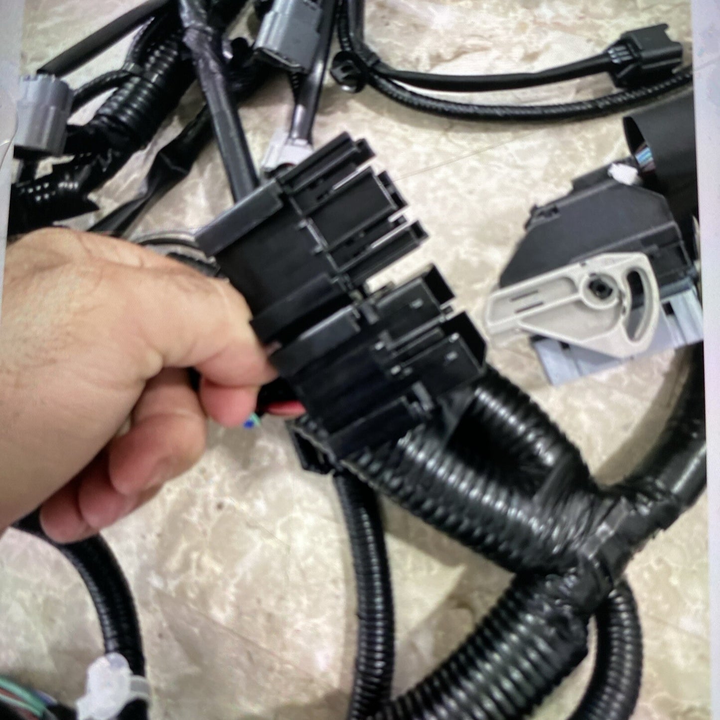 Genuine Mitsubishi Engine Harness MQ718393 2022 2023 2024 Mitsubishi Outlander