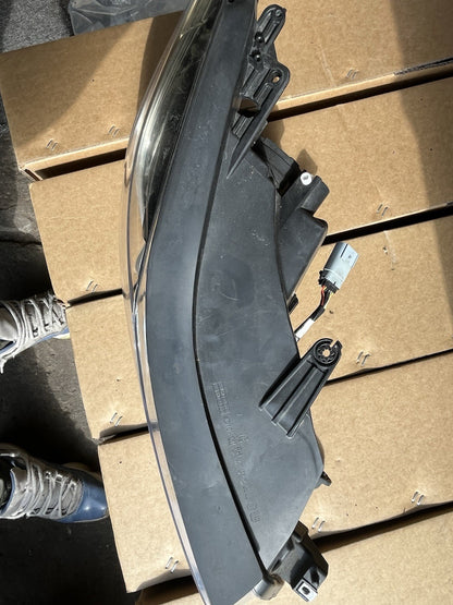 2017-2022 Chevy Trax Headlight Right(passenger) Side Used Like New OEM