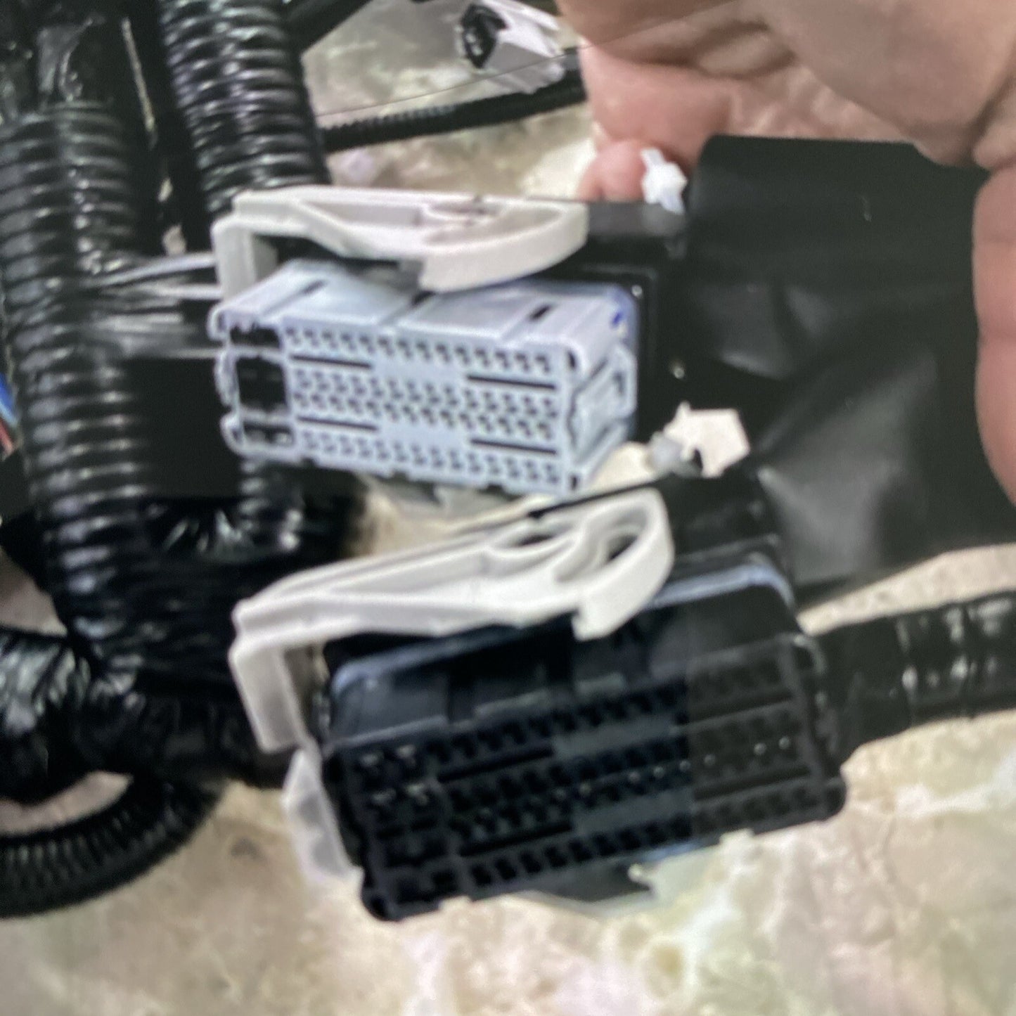 Genuine Mitsubishi Engine Harness MQ718393 2022 2023 2024 Mitsubishi Outlander